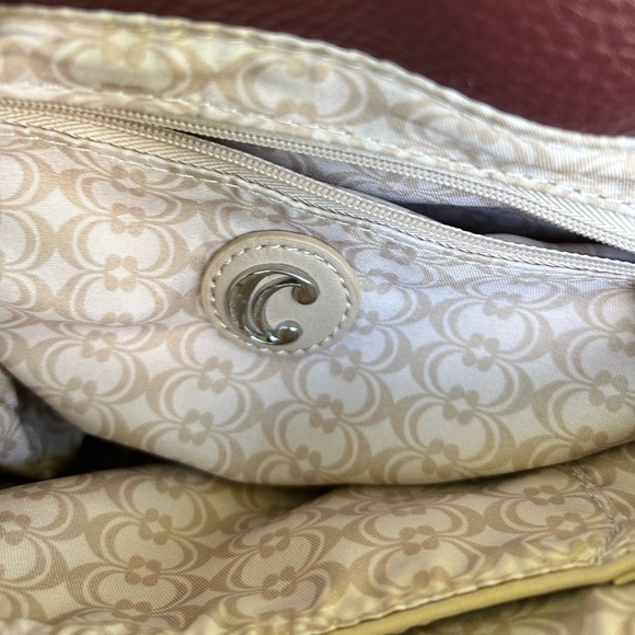 Elegant Burgundy Crossbody Bag with Intricate Design - Picture 5 of 5